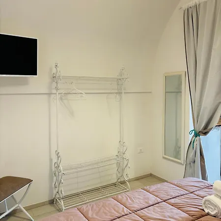 Гостевой дом Nali Полиньяно-а-Маре